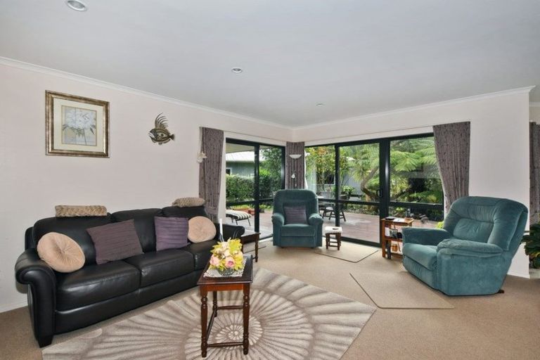 Photo of property in 12 Oakwood Rise, Ngararatunua, Whangarei, 0176