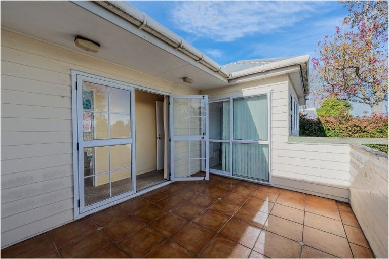 Photo of property in 29 Hikanui Drive, Havelock North, 4130