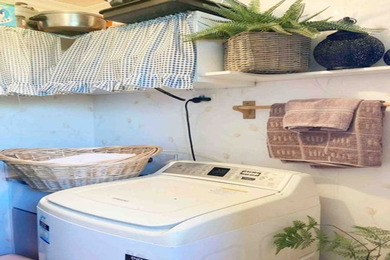 Photo of property in 13 Scotswood Street, Waikaia, 9778