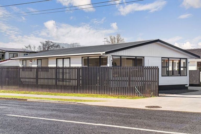 Photo of property in 22a Matua Road, Huapai, Kumeu, 0810