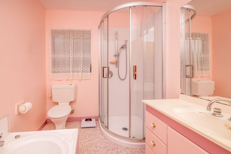 Photo of property in 1/22 Happy Home Road, Westmorland, Christchurch, 8025