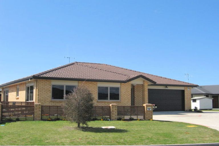 Photo of property in 51 Pirika Place, Papamoa Beach, Papamoa, 3118