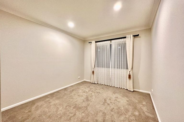 Photo of property in 18 Ballyliffin Drive, Flat Bush, Auckland, 2019