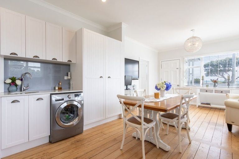 Photo of property in 96 Marine Parade, Paraparaumu Beach, Paraparaumu, 5032