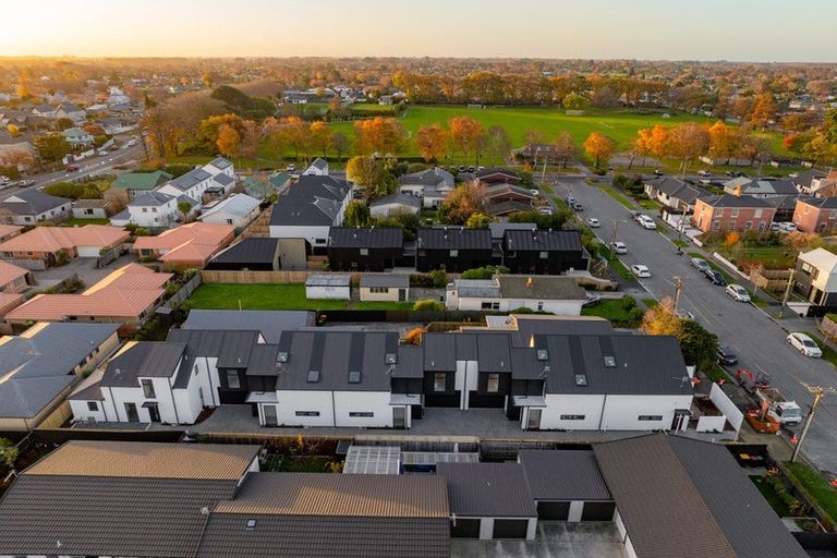 Photo of property in 3/25 Allard Street, Edgeware, Christchurch, 8013