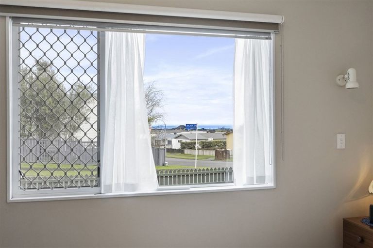 Photo of property in 1a Walmer Grove, Bell Block, New Plymouth, 4312