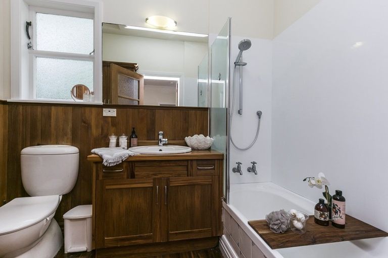 Photo of property in 44 Mandalay Terrace, Khandallah, Wellington, 6035