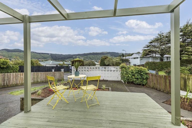 Photo of property in 12 Morgan Place, Tawa, Wellington, 5028