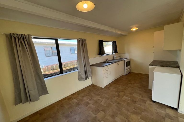 Photo of property in 1/56a Burundi Avenue, Clendon Park, Auckland, 2103