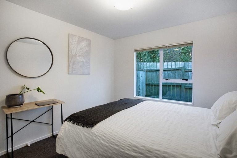 Photo of property in 1/41 Sungrove Rise, Sunnyvale, Auckland, 0612