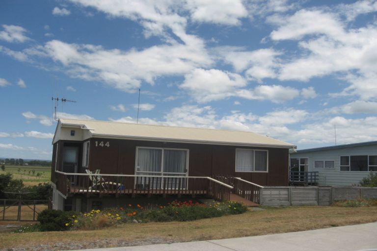 Photo of property in 144 Pukehina Parade, Pukehina, 3189