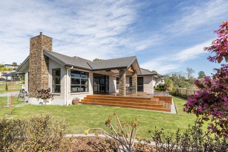 Photo of property in 2 Burbury Ridge, Havelock North, 4130