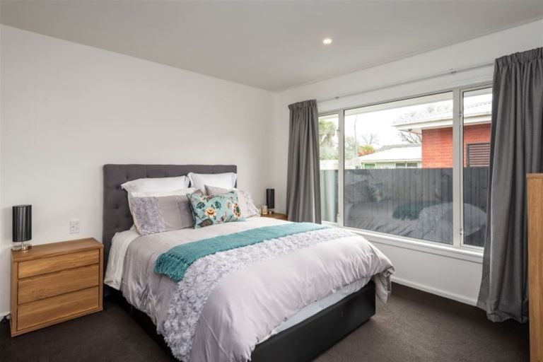 Photo of property in 28 Woodford Terrace, Ilam, Christchurch, 8053