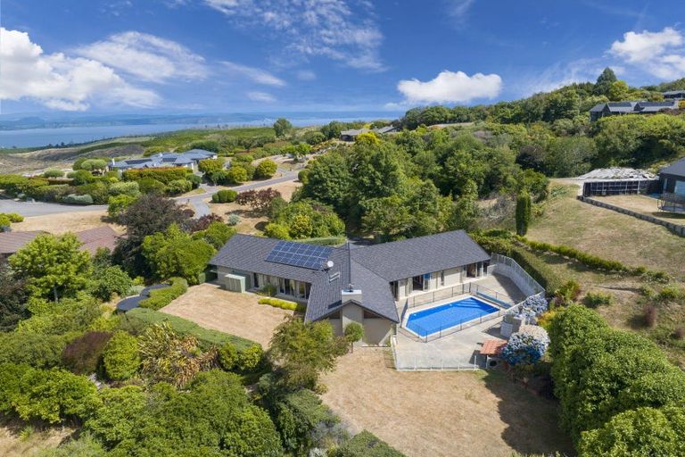 Photo of property in 5 Cameron Drive, Acacia Bay, Taupo, 3385