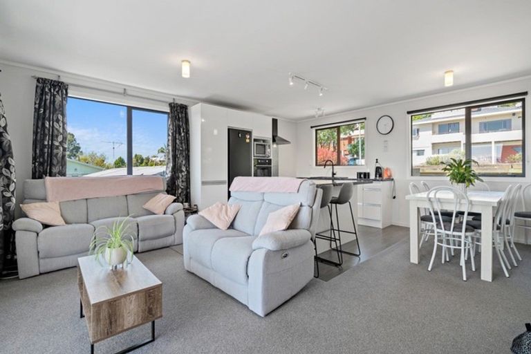 Photo of property in 32 Victory Street, Welcome Bay, Tauranga, 3112