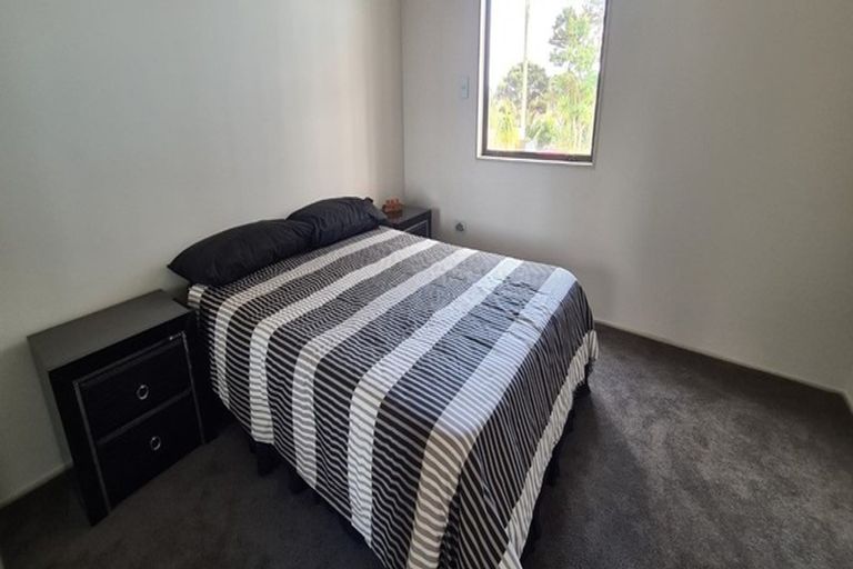 Photo of property in 3 The Terrace, Herald Island, Auckland, 0618