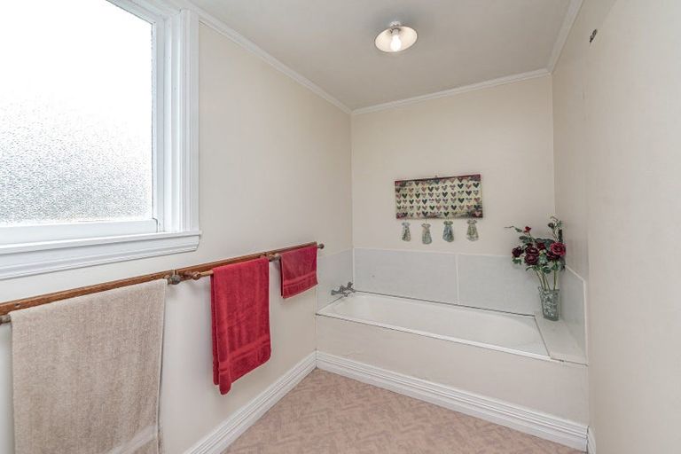 Photo of property in 6 Stark Street, Durie Hill, Whanganui, 4500