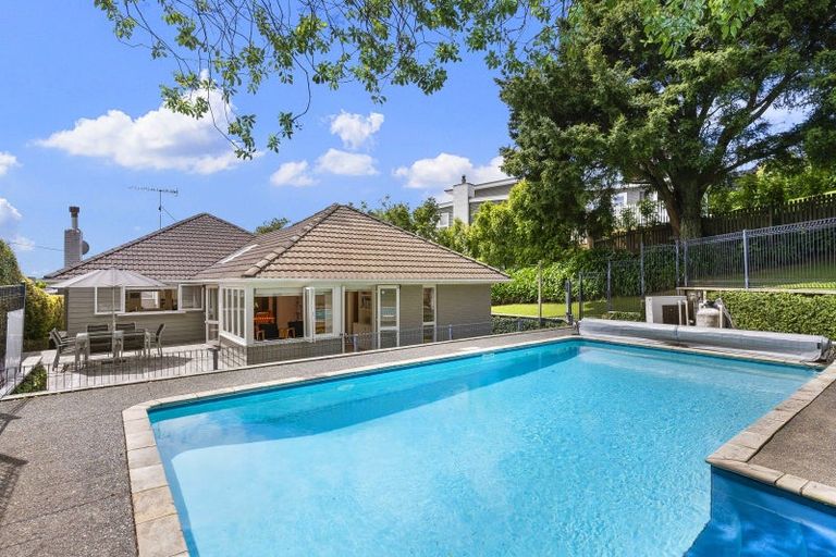 Photo of property in 41 Rutherford Terrace, Meadowbank, Auckland, 1072
