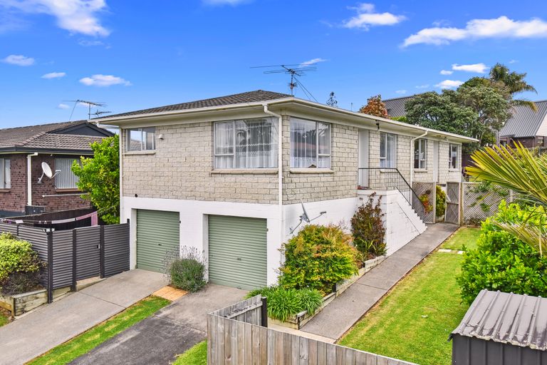 Photo of property in 1/15 Imogene Way, Half Moon Bay, Auckland, 2012