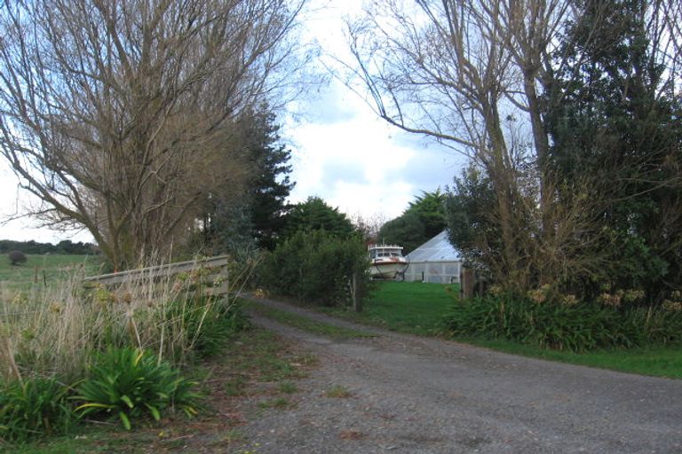 Photo of property in 58 Currins Road, Linton, Palmerston North, 4472