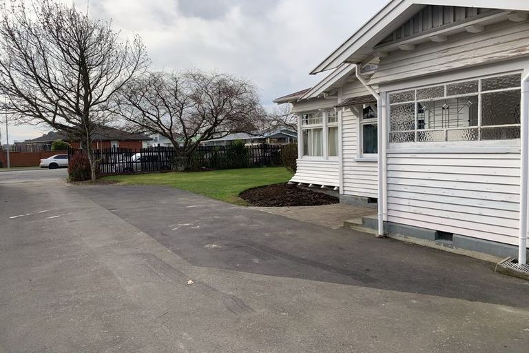 Photo of property in 37 Lyndon Street, Riccarton, Christchurch, 8041