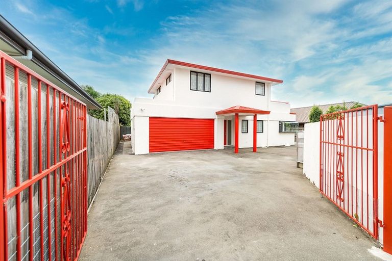 Photo of property in 122b Yaldhurst Road, Sockburn, Christchurch, 8042