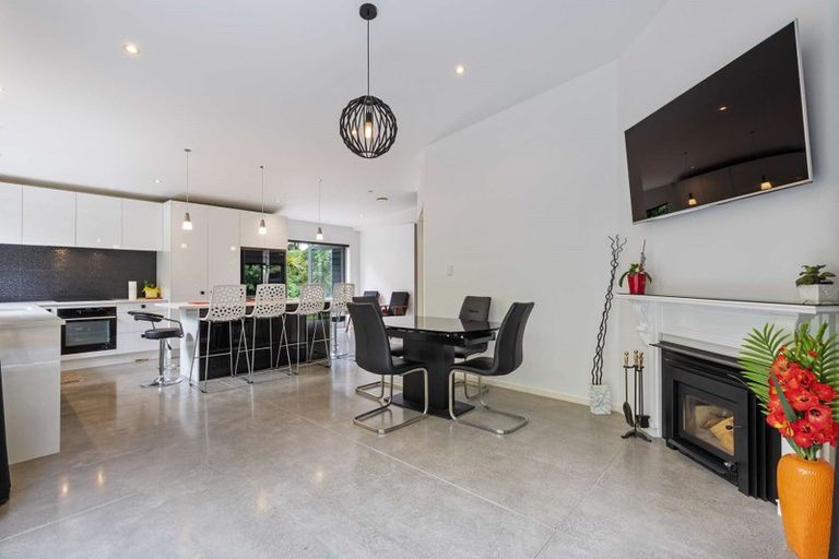 Photo of property in 1020b Scenic Drive North, Swanson, Auckland, 0816