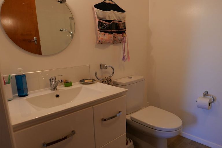 Photo of property in 46 Kaitawa Crescent, Paraparaumu, 5032