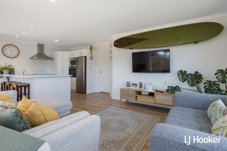 Photo of property in 8 Sandy Place, Waihi Beach, 3611