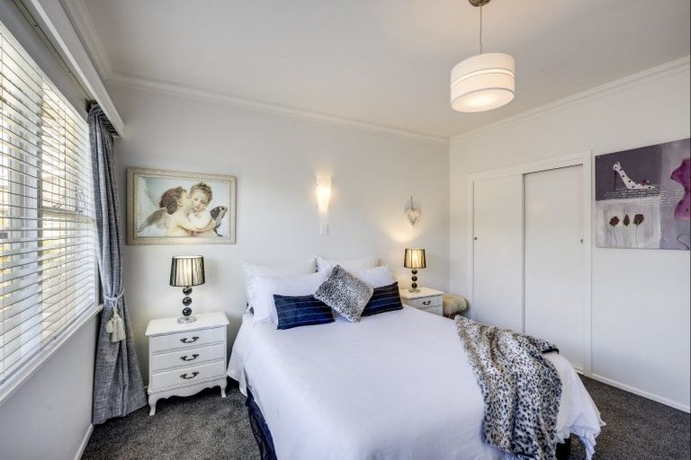 Photo of property in 74 Te Mata Road, Havelock North, 4130