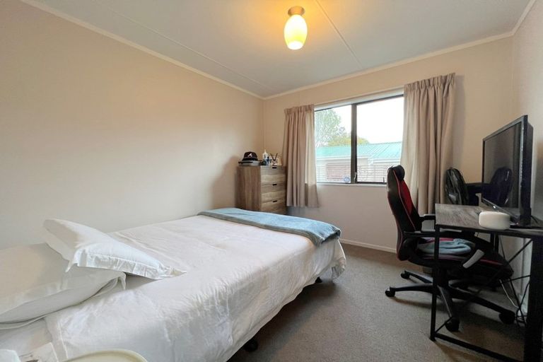 Photo of property in 4a Verel Street, Fairfield, Hamilton, 3214