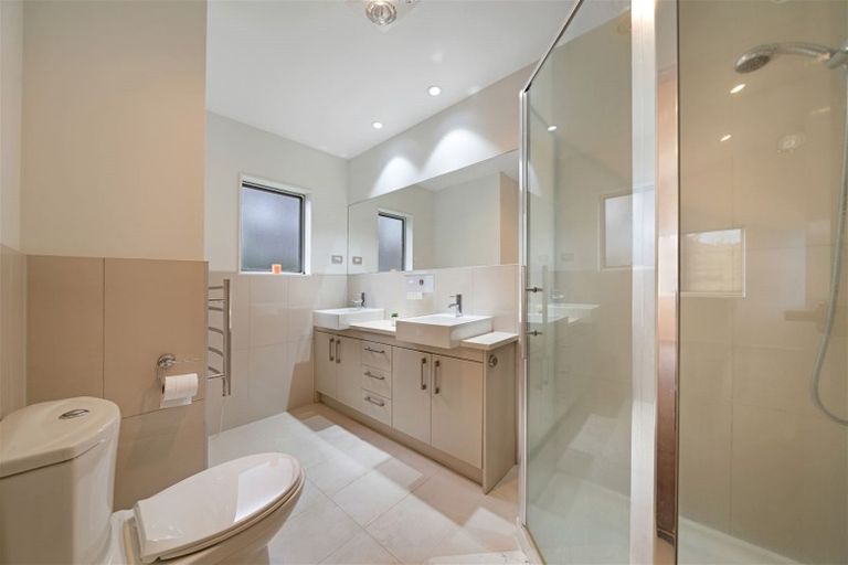 Photo of property in 51 Bayside Drive, Browns Bay, Auckland, 0630