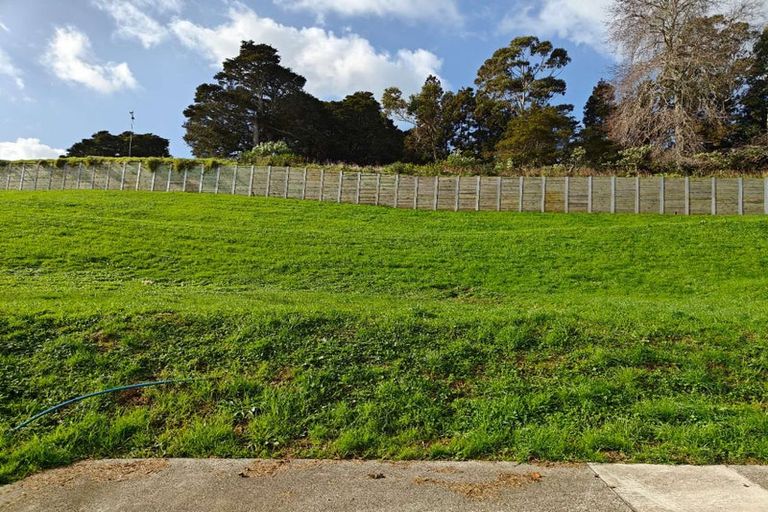 Photo of property in 42 Piringa Road, Pukekohe, 2120