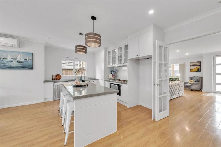 Photo of property in 69 Castlederg Drive, Flat Bush, Auckland, 2019