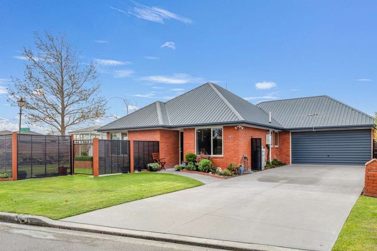 Photo of property in 1 Gerald Beattie Lane, Rangiora, 7400
