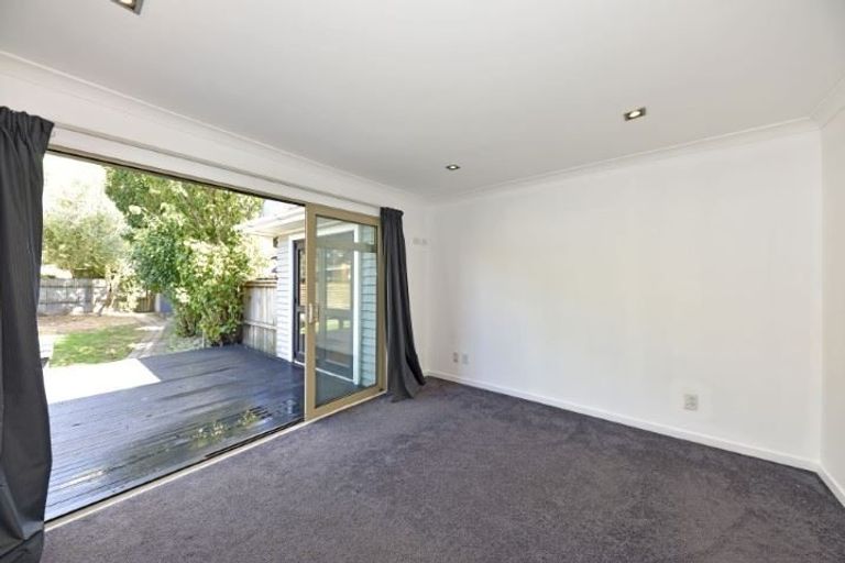 Photo of property in 6 Curletts Road, Sockburn, Christchurch, 8042