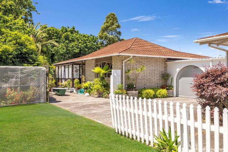 Photo of property in 146a Parkhurst Road, Parakai, 0830