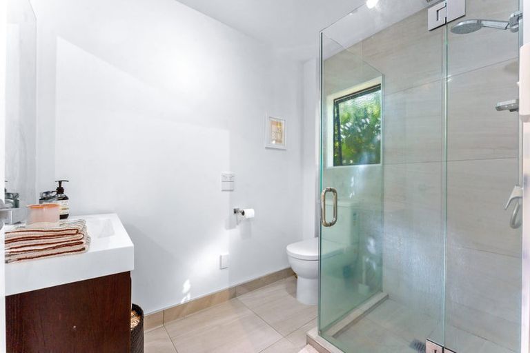 Photo of property in 2/93 Churchill Road, Murrays Bay, Auckland, 0630