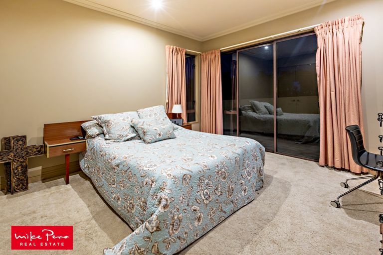 Photo of property in 54 Keywella Drive, Conifer Grove, Takanini, 2112