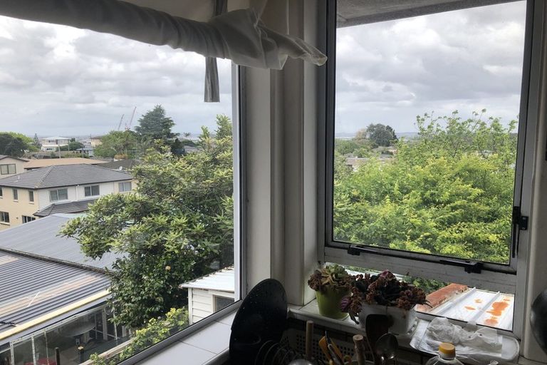 Photo of property in 28 Commissariat Road, Mount Wellington, Auckland, 1060