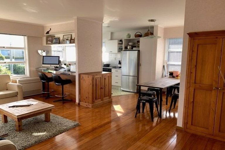 Photo of property in 35 Kitchener Road, Takapuna, Auckland, 0622