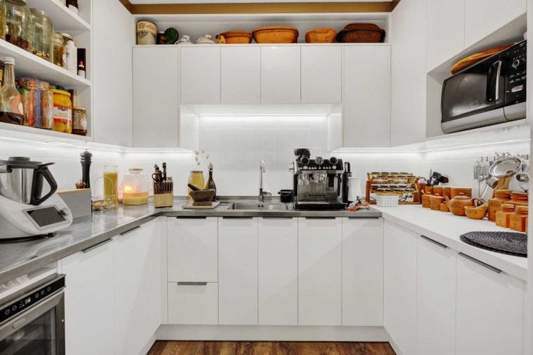 Photo of property in 2 Te Ara Karoiroa Road, Hurford, New Plymouth, 4374