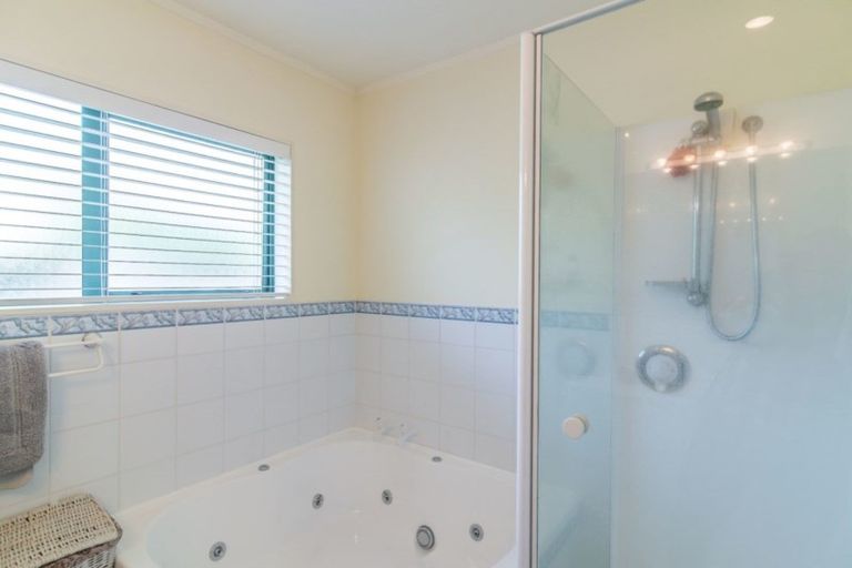 Photo of property in 182d Raumati Road, Raumati Beach, Paraparaumu, 5032