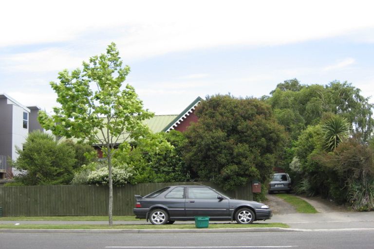 Photo of property in 7 Grove Road, Addington, Christchurch, 8024