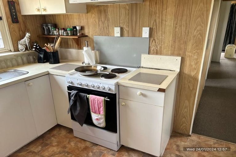 Photo of property in 9 Mahoe Street, Strandon, New Plymouth, 4312