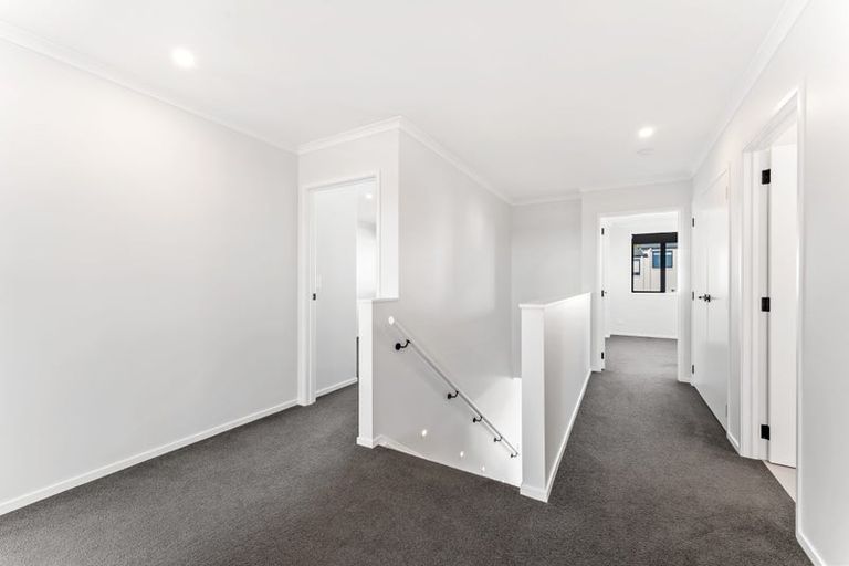 Photo of property in 17 Seafarer Crescent, Stanmore Bay, Whangaparaoa, 0932