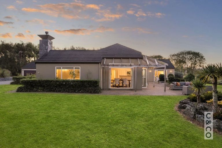 Photo of property in 832 Old North Road, Waimauku, 0882