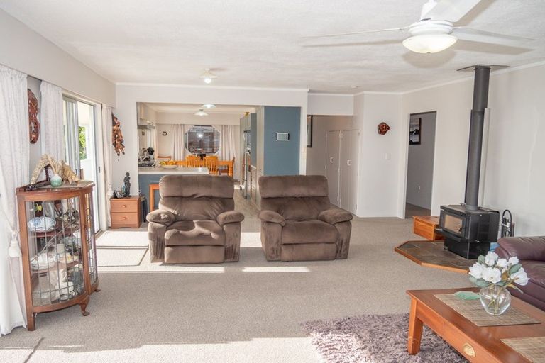 Photo of property in 48 Stratford Drive, Cable Bay, 0420