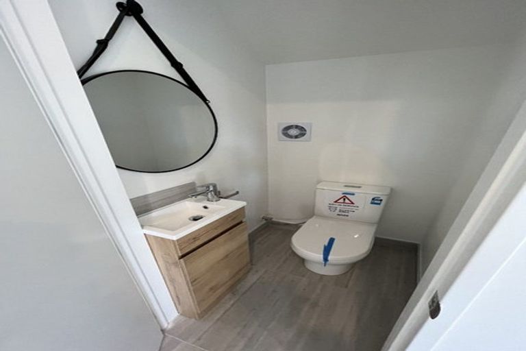 Photo of property in 9/535 Swanson Road, Ranui, Auckland, 0612