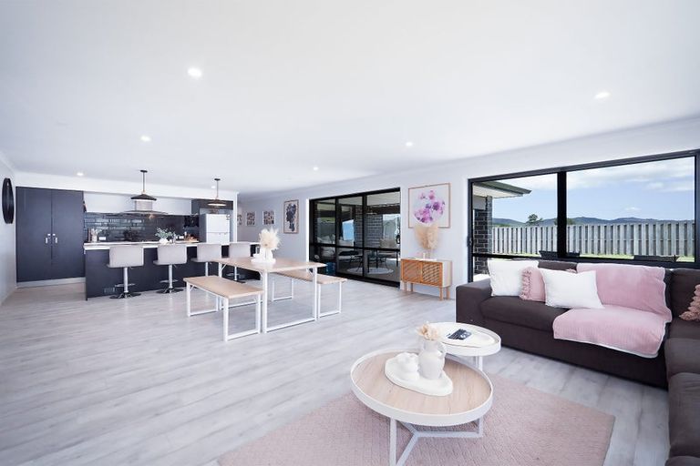 Photo of property in 8 Captains Loop, Haruru, 0204